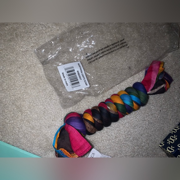 Scarf - Picture 1 of 1